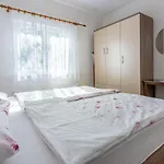 Mediterranes Nur 750 Meter Zum Mit Grill, Klima, Wifi *