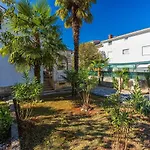 Appartement Mediterranes Nur 750 Meter Zum Mit Grill, Klima, Wifi Malinska